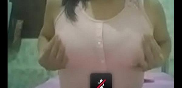  Pastusa me muestra sus tetas por Skype